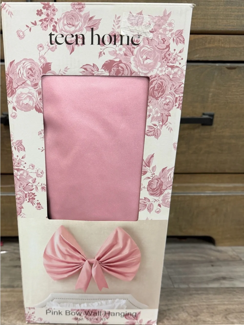 NIB Teen Home Pink Satin Bow Wall Hanging 53” x 45”